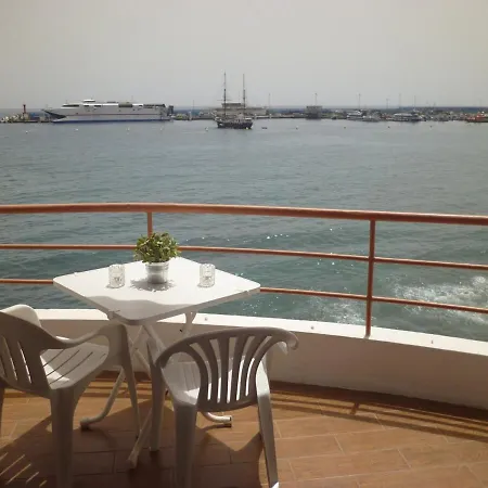 Cristianmar Apartment *
