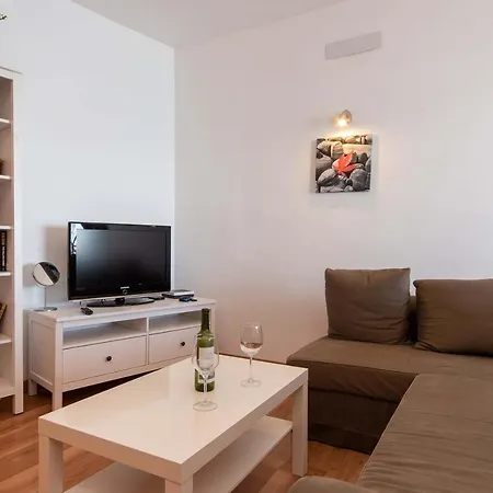 Cristianmar Apartment *